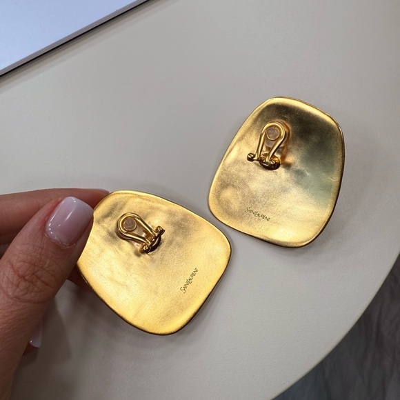 ✨ Saint Laurent Hammered Gold & Black Clip-On Earrings – Modern Statement Design - Picture 7 of 7